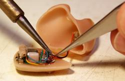 Repair_Hearing_Aids